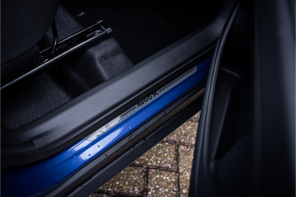 Toyota Aygo X 1.0 VVT-i MT Bi-Color ** Navigatie ** 17inch **