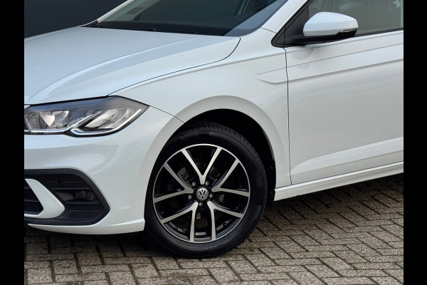 Volkswagen Polo 1.0 MPI * Carplay * Stoelverwarming * Cruise Control * Lichtmetalen Velgen *