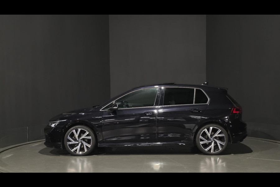 Volkswagen Golf 1.5 eTSI R-Line | Panorama | IQ Light | Acc | Automaat