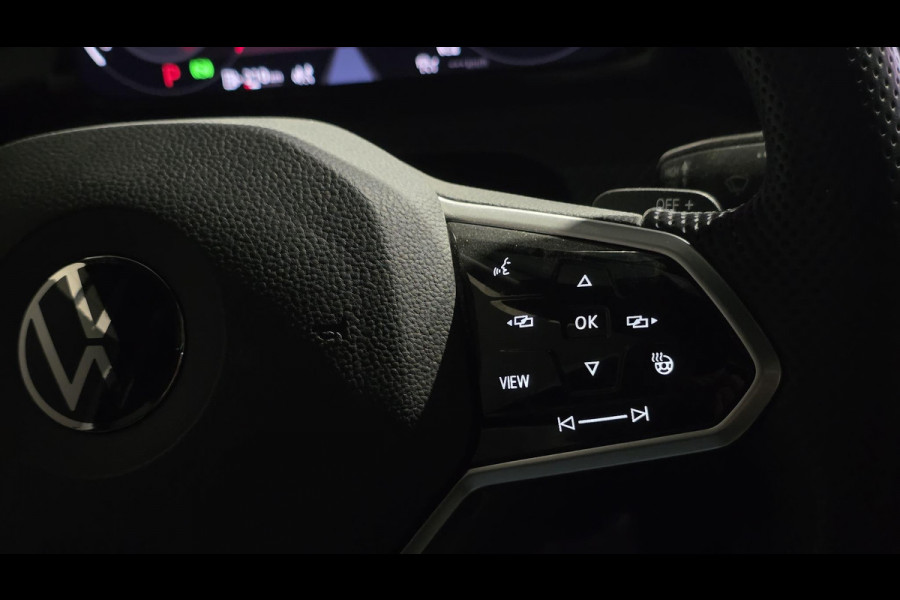 Volkswagen Golf 1.5 eTSI R-Line | Panorama | IQ Light | Acc | Automaat