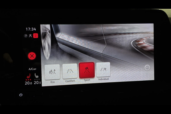 Volkswagen Golf 1.5 eTSI R-Line | Panorama | IQ Light | Acc | Automaat