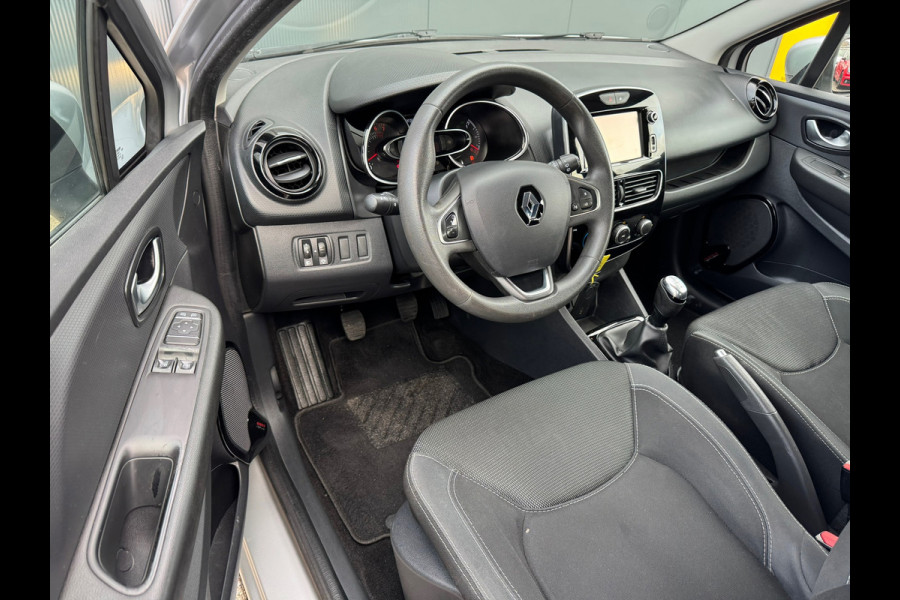 Renault Clio Estate 1.2 16V Life * Navigatie * Parkeersensoren * Cruise Control *