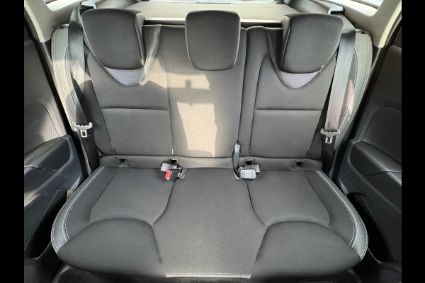 Renault Clio Estate 1.2 16V Life * Navigatie * Parkeersensoren * Cruise Control *