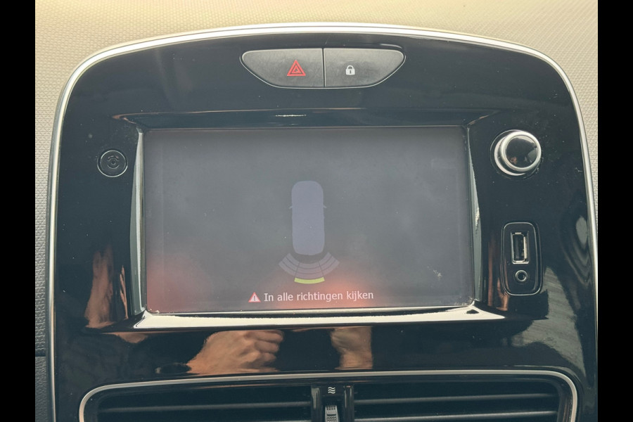 Renault Clio Estate 1.2 16V Life * Navigatie * Parkeersensoren * Cruise Control *