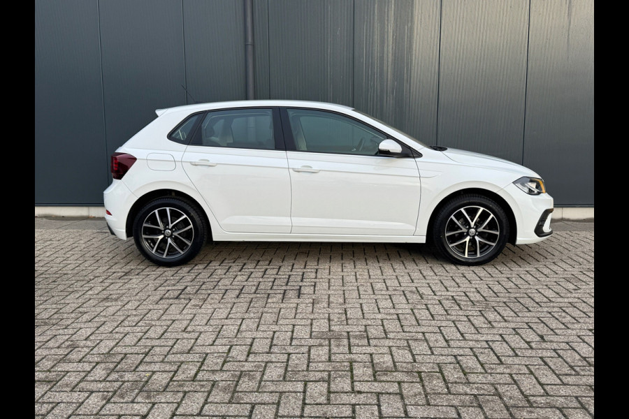 Volkswagen Polo 1.0 MPI * Carplay * Stoelverwarming * Cruise Control * Lichtmetalen Velgen *