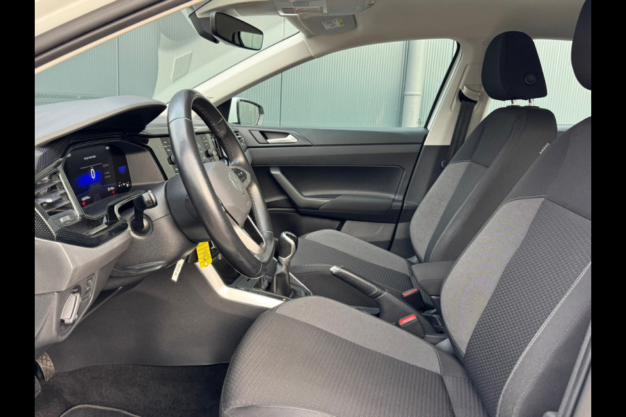 Volkswagen Polo 1.0 MPI * Carplay * Stoelverwarming * Cruise Control * Lichtmetalen Velgen *