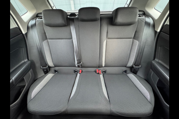 Volkswagen Polo 1.0 MPI * Carplay * Stoelverwarming * Cruise Control * Lichtmetalen Velgen *