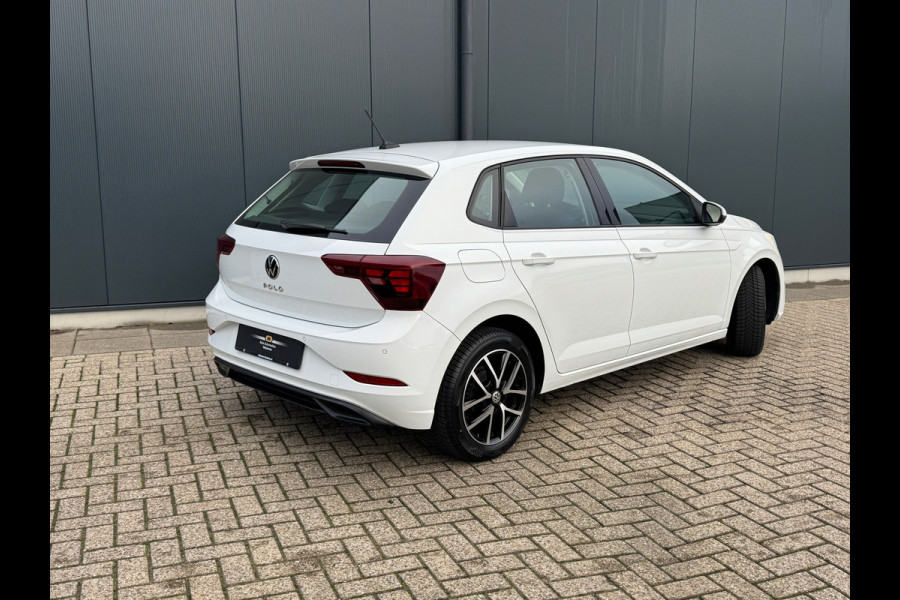 Volkswagen Polo 1.0 MPI * Carplay * Stoelverwarming * Cruise Control * Lichtmetalen Velgen *