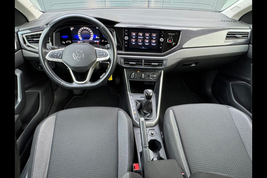 Volkswagen Polo 1.0 MPI * Carplay * Stoelverwarming * Cruise Control * Lichtmetalen Velgen *