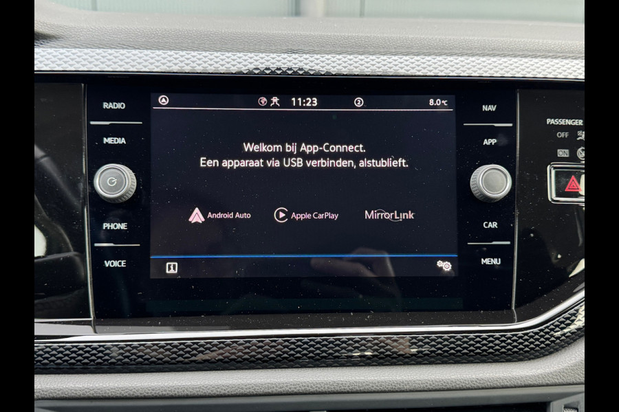 Volkswagen Polo 1.0 MPI * Carplay * Stoelverwarming * Cruise Control * Lichtmetalen Velgen *