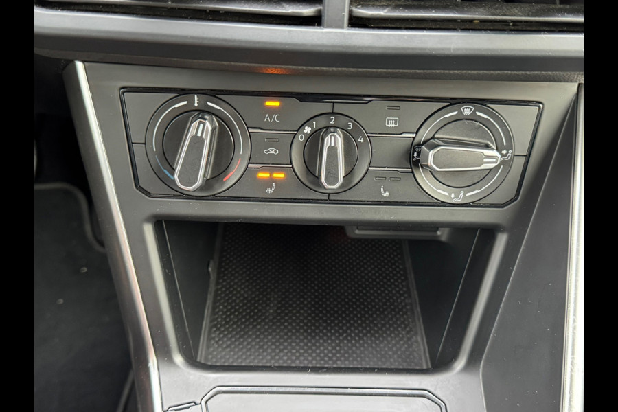 Volkswagen Polo 1.0 MPI * Carplay * Stoelverwarming * Cruise Control * Lichtmetalen Velgen *
