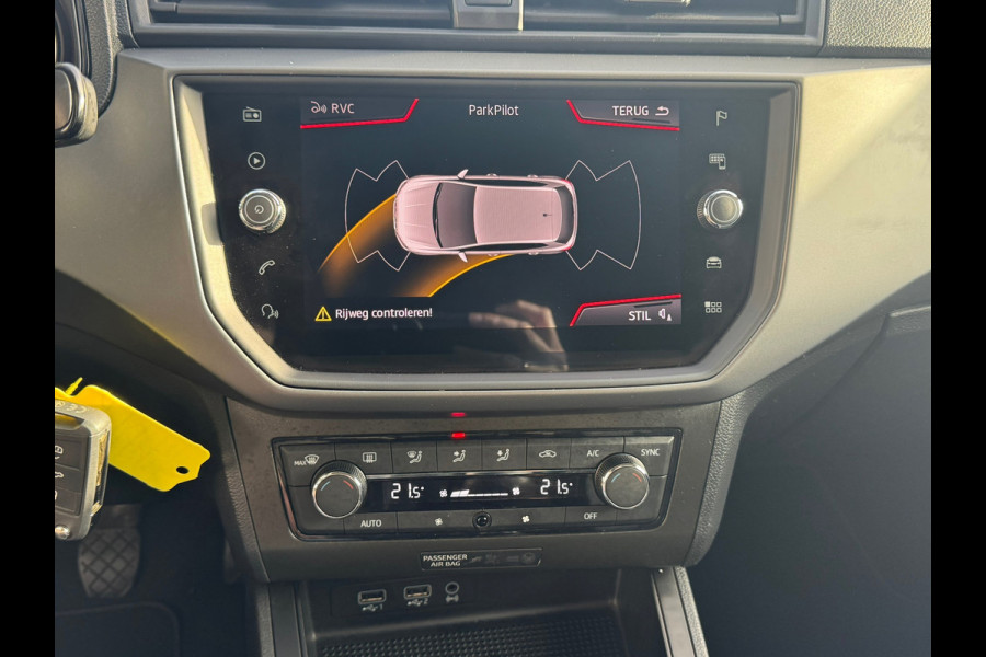 Seat Ibiza 1.0 TSI Style * Navigatie * Camera * Cruise Control * Lm Velgen *