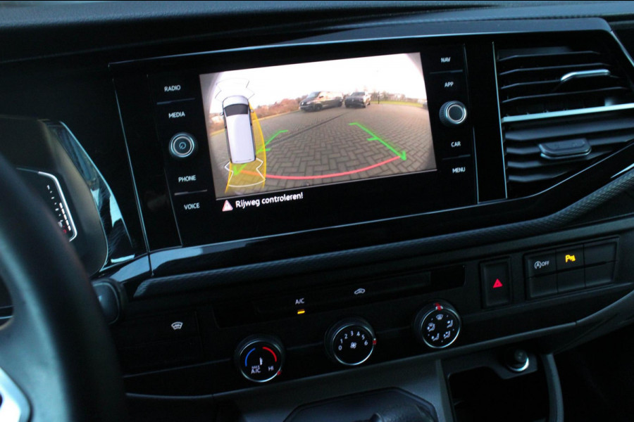 Volkswagen Transporter 2.0 TDI L2H1 150PK JB-EDITION DSG / PDC / VERLAGINGSVEREN / LEDEREN BEKLEDING / FULL / APPLE CARPLAY / NAVI