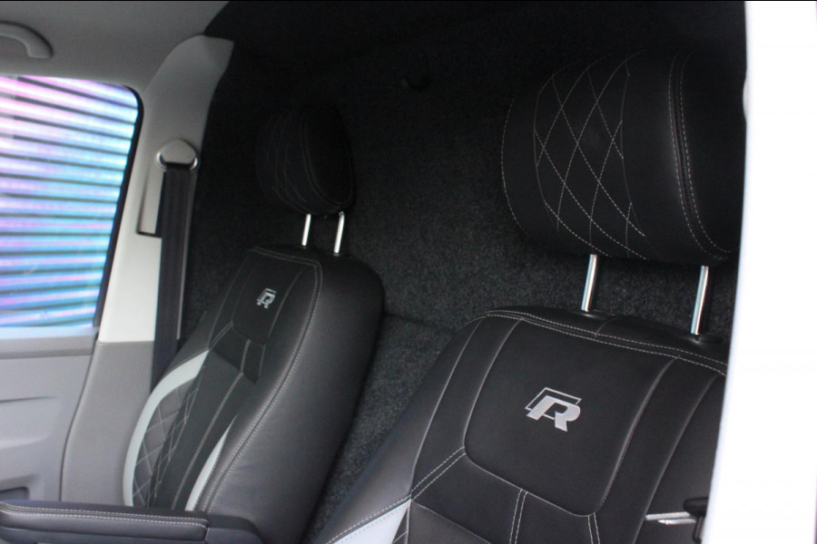 Volkswagen Transporter 2.0 TDI L2H1 150PK JB-EDITION DSG / PDC / VERLAGINGSVEREN / LEDEREN BEKLEDING / FULL / APPLE CARPLAY / NAVI