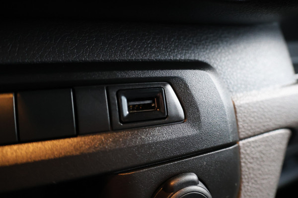 Peugeot Expert 2.0 BlueHDI 180 DC Premium 177 PK | Dubbel Cabine | CarPlay | Climate control | Trekhaak | F1 Flippers | 5-Zitter | Automaat | Nieuwe APK | NAP Logisch | Euro 6