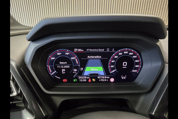 Audi Q4 Sportback e-tron 45 S Edition 82 kWh TREKHAAK CAMERA PARKEERSENSOREN VOOR EN ACHTER NAVI ADAPTIEVE CRUISE CONTROL
