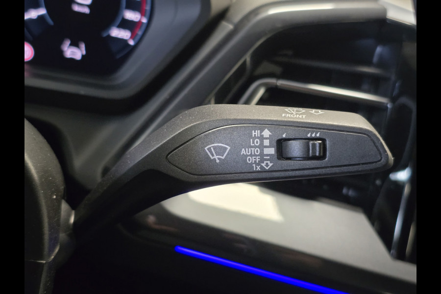 Audi Q4 Sportback e-tron 45 S Edition 82 kWh TREKHAAK CAMERA PARKEERSENSOREN VOOR EN ACHTER NAVI ADAPTIEVE CRUISE CONTROL