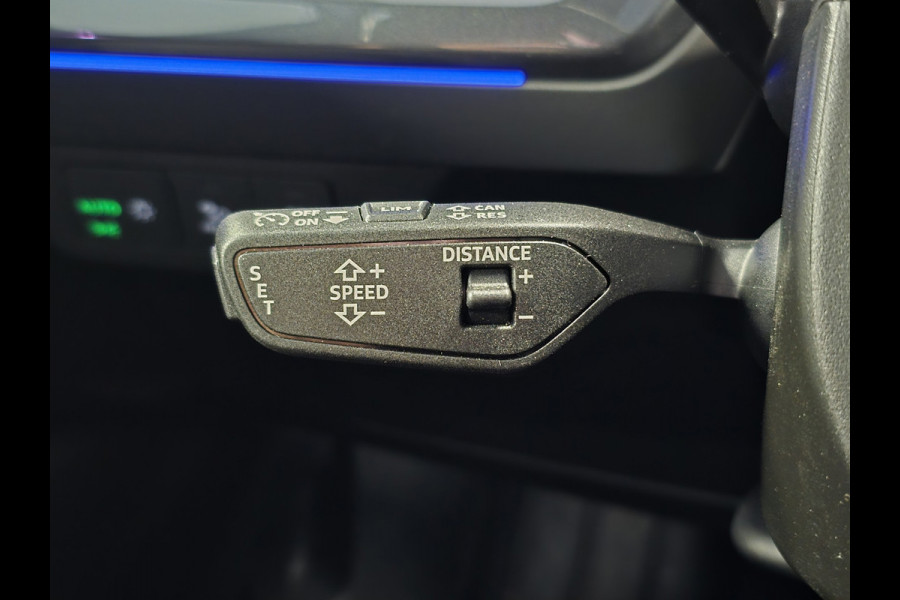 Audi Q4 Sportback e-tron 45 S Edition 82 kWh TREKHAAK CAMERA PARKEERSENSOREN VOOR EN ACHTER NAVI ADAPTIEVE CRUISE CONTROL