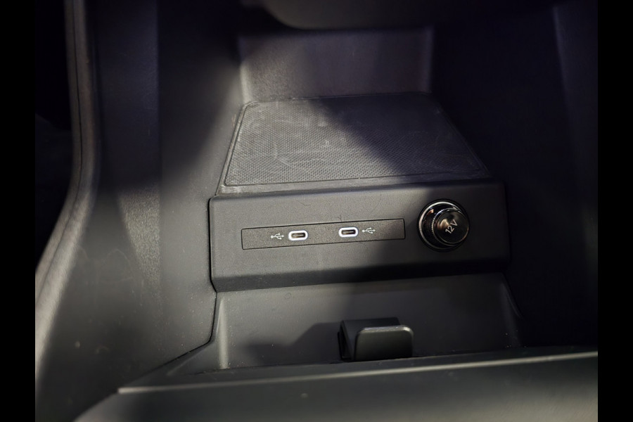 Audi Q4 Sportback e-tron 45 S Edition 82 kWh TREKHAAK CAMERA PARKEERSENSOREN VOOR EN ACHTER NAVI ADAPTIEVE CRUISE CONTROL