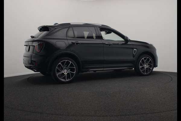 Lynk & Co 01 1.5 261PK Plug-in Hybrid *Black pakket* NL*360° Camera Pano/dak Apple/Carplay Adaptive/Cruise