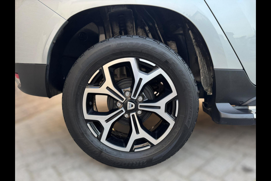 Dacia Duster 1.3 TCe Prestige TREKHAAK / CAMERA / PDC RONDOM / NAVIGATIE / LED / CARPLAY / PDC / NL AUTO