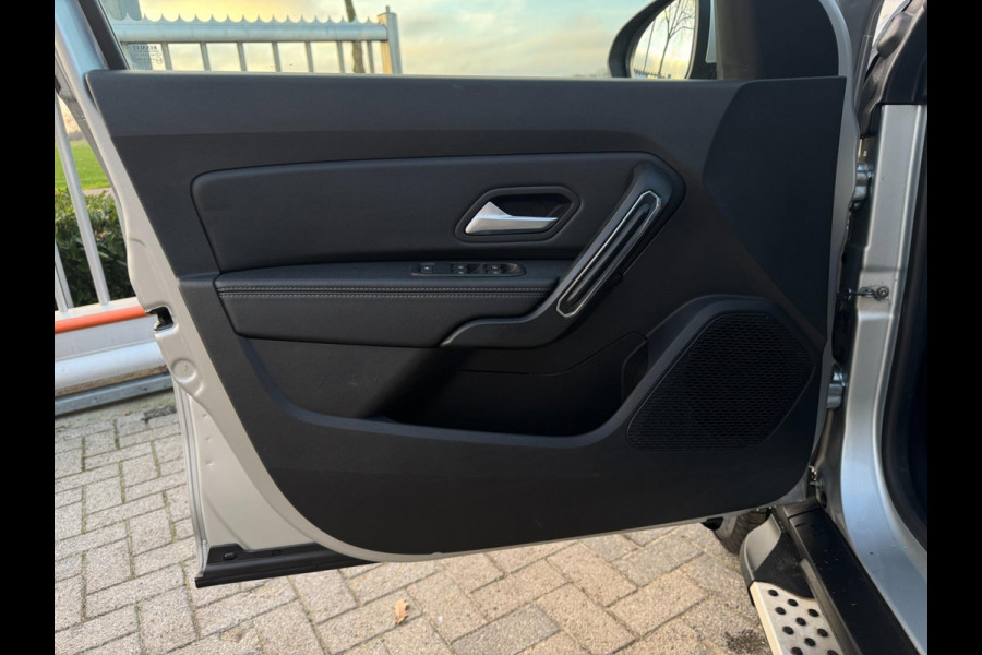 Dacia Duster 1.3 TCe Prestige TREKHAAK / CAMERA / PDC RONDOM / NAVIGATIE / LED / CARPLAY / PDC / NL AUTO
