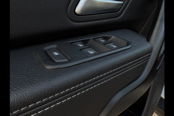 Dacia Duster 1.3 TCe Prestige TREKHAAK / CAMERA / PDC RONDOM / NAVIGATIE / LED / CARPLAY / PDC / NL AUTO