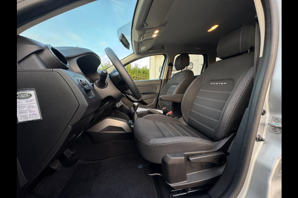 Dacia Duster 1.3 TCe Prestige TREKHAAK / CAMERA / PDC RONDOM / NAVIGATIE / LED / CARPLAY / PDC / NL AUTO