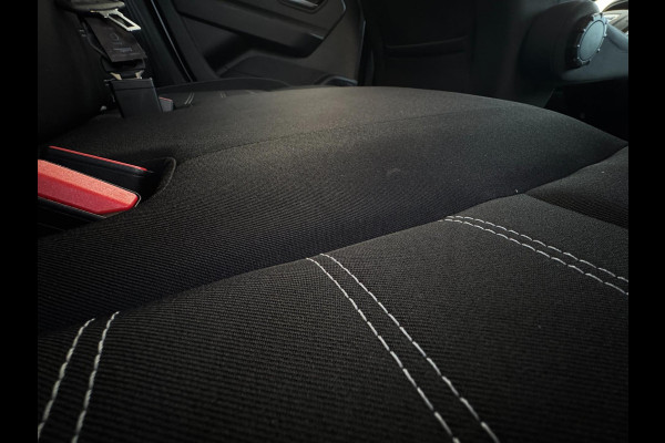 Dacia Duster 1.3 TCe Prestige TREKHAAK / CAMERA / PDC RONDOM / NAVIGATIE / LED / CARPLAY / PDC / NL AUTO