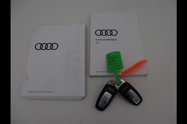 Audi A3 35 TFSI S edition | Carplay | Sportstoelen | Full LED | Navigatie | Half leder | Virtual Cockpit | Climate control | Parkeerhulp | Cruise control | Bluetooth | DAB | Sportstuur