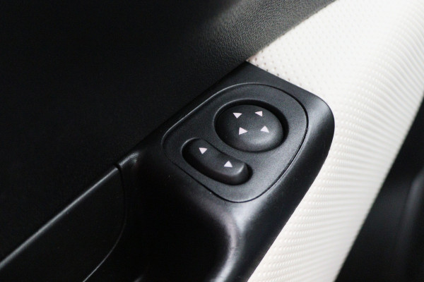 Fiat 500 0.9 TwinAir Turbo Sport Climate, Apple Carplay, Cruise, Navigatie, LED, PDC, 16"