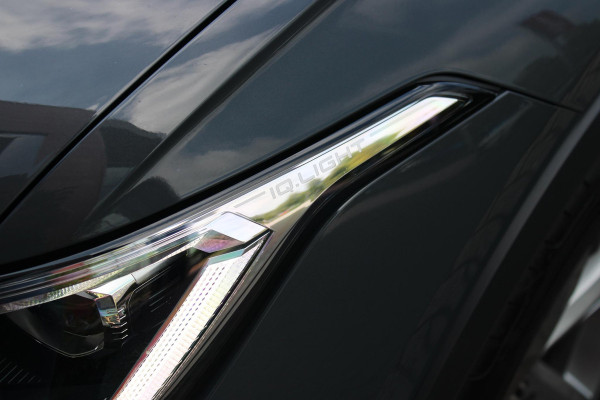 Volkswagen Tiguan 1.4 TSI 245PK eHybrid R-LINE BUSINESS + | BEKLEDING LEDER VIENNA | PANORAMISCH SCHUIF/KANTEL DAK | ELEKTRISCH WEGKLAPENBARE TREKHAAK | R-LINE INTERIEUR/EXTERIEUR | VERWARMBARE VOORSTOELEN/STUUR | ELEKTRISCH BEDIENBARE VOORSTOELEN MET GEHEUGEN FUNCTIE | AKOESTISCH GLAS GETINT | KEYLESS ACCESS/START | ELEKTRISCH BEDIENABRE ACHTERKLEP | DAKSPOILER R-LINE | SFEER VERLICHTING | RIJASSISTENT PAKKET O.A. LANE ASSIST EN ADAPTIVE CRUISE CONTROL EN DODEHOEK DETECTIE | NAVIGATIE | APPLE CARPLAY/ANDROID AUTO | DAB+ RADIO | LED MATRIX KOPLAMPEN (IQ LIGHT) | DRAADLOZE TELEFOONLADER