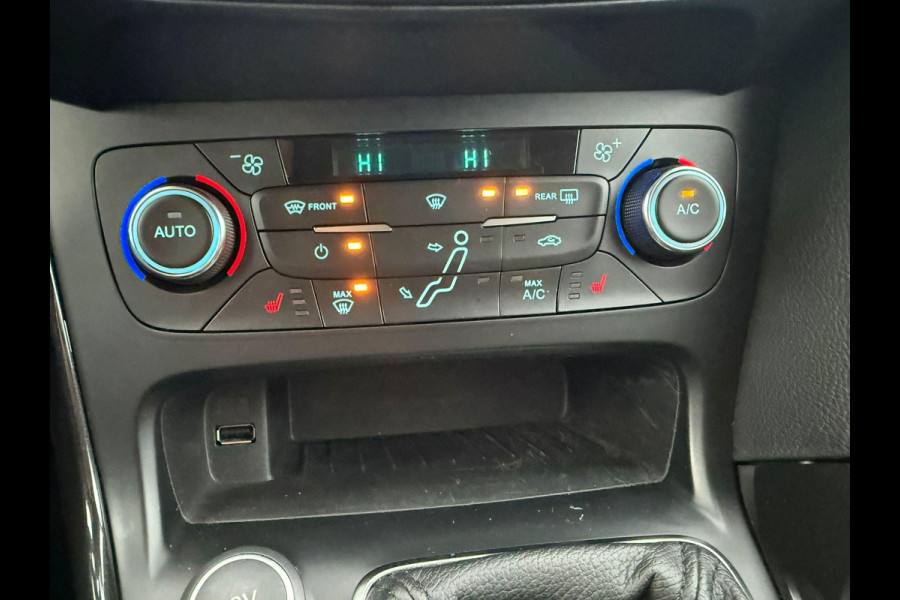 Ford FOCUS Wagon 1.5 Ecoboost Titanium 150pk 17 inch Velgen | Wegklapbare haak | Stoelverwarming | Navigatie | SYNC 3 | Voorruit verwarming | Cruise control