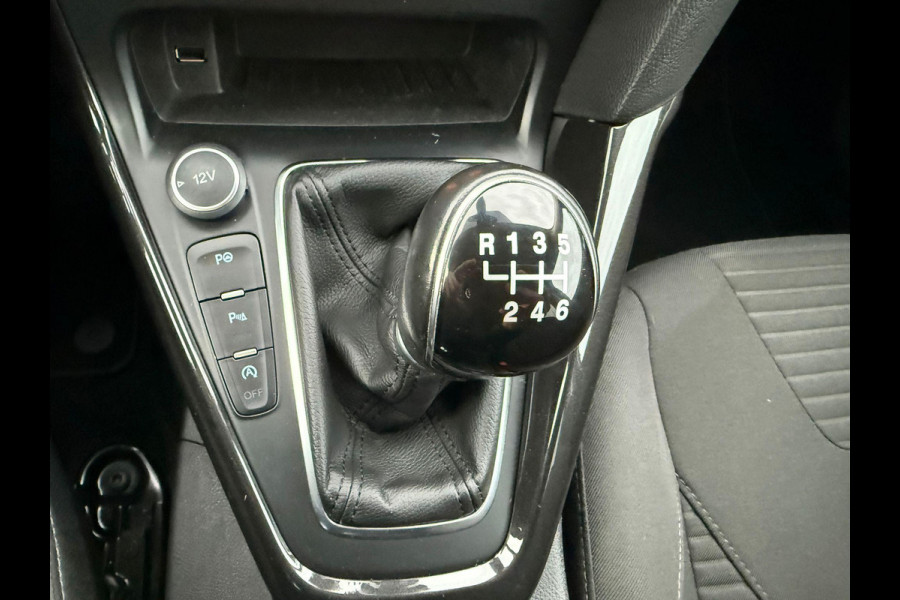 Ford FOCUS Wagon 1.5 Ecoboost Titanium 150pk 17 inch Velgen | Wegklapbare haak | Stoelverwarming | Navigatie | SYNC 3 | Voorruit verwarming | Cruise control