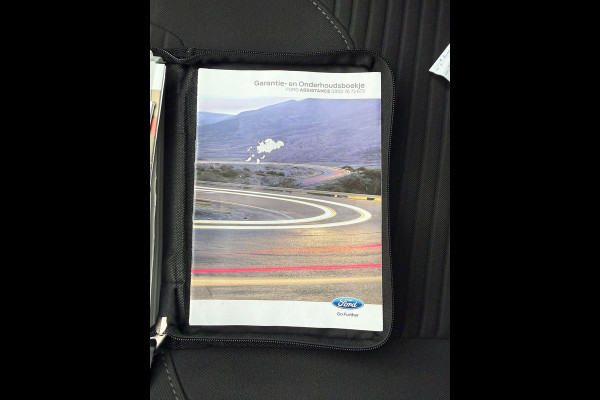 Ford FOCUS Wagon 1.5 Ecoboost Titanium 150pk 17 inch Velgen | Wegklapbare haak | Stoelverwarming | Navigatie | SYNC 3 | Voorruit verwarming | Cruise control