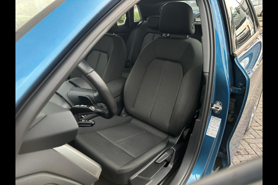 Audi A3 Sportback 40 TFSI e Edition 204 PK Panoramadak Adaptive Cruise LED DAB+