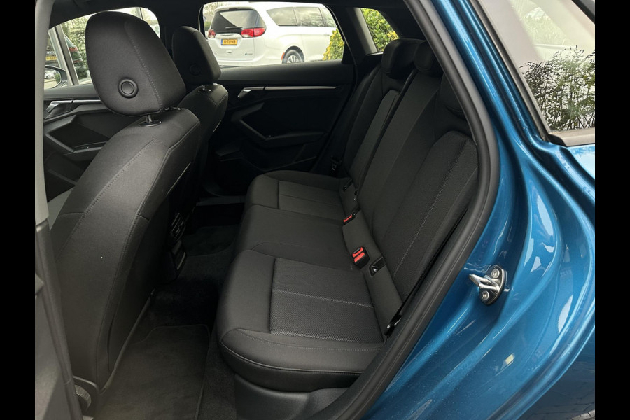 Audi A3 Sportback 40 TFSI e Edition 204 PK Panoramadak Adaptive Cruise LED DAB+