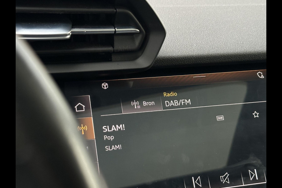 Audi A3 Sportback 40 TFSI e Edition 204 PK Panoramadak Adaptive Cruise LED DAB+