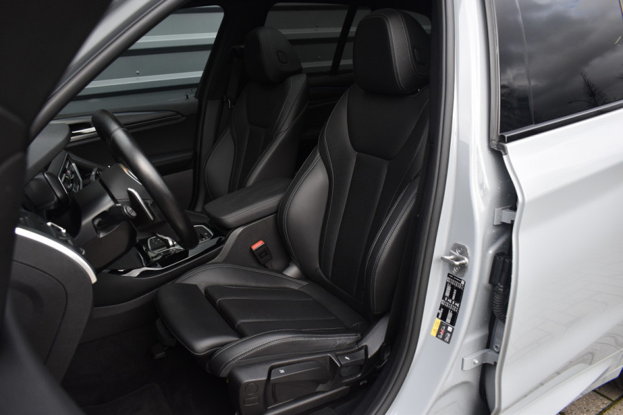 BMW X3 xDrive30e M Sport Shadow | Pano | Laser | Head-Up | Trekhaak | CarPlay | Stuur+Stoelverwarming |
