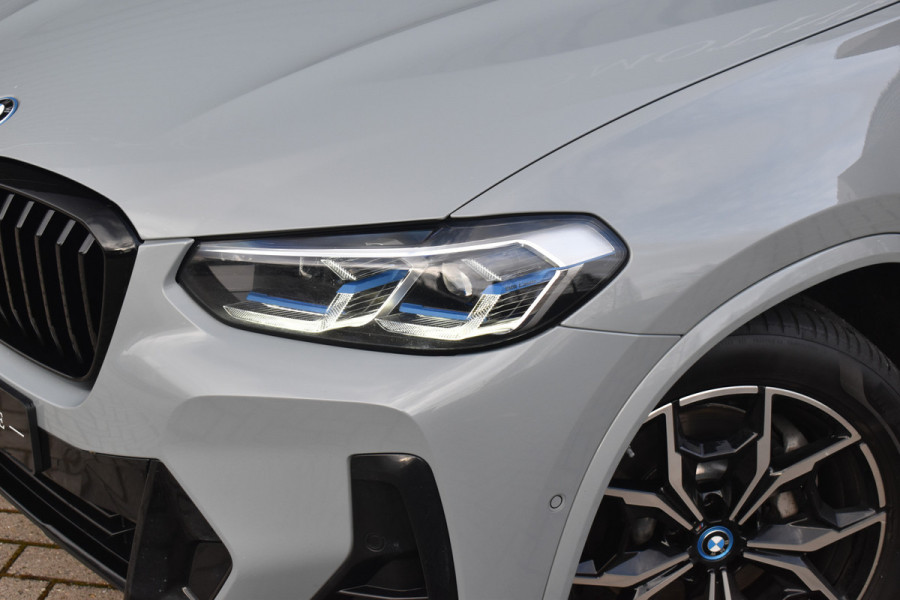 BMW X3 xDrive30e M Sport Shadow | Pano | Laser | Head-Up | Trekhaak | CarPlay | Stuur+Stoelverwarming |