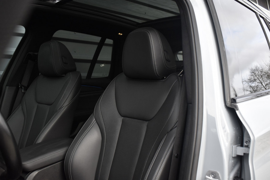 BMW X3 xDrive30e M Sport Shadow | Pano | Laser | Head-Up | Trekhaak | CarPlay | Stuur+Stoelverwarming |