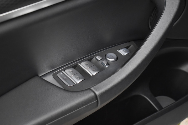 BMW X3 xDrive30e M Sport Shadow | Pano | Laser | Head-Up | Trekhaak | CarPlay | Stuur+Stoelverwarming |