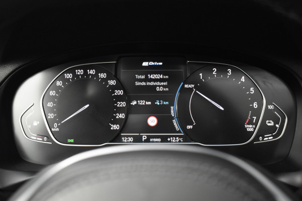 BMW X3 xDrive30e M Sport Shadow | Pano | Laser | Head-Up | Trekhaak | CarPlay | Stuur+Stoelverwarming |