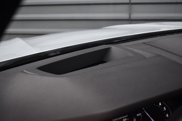 BMW X3 xDrive30e M Sport Shadow | Pano | Laser | Head-Up | Trekhaak | CarPlay | Stuur+Stoelverwarming |