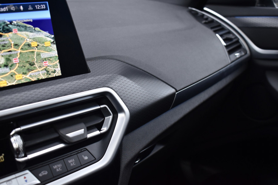 BMW X3 xDrive30e M Sport Shadow | Pano | Laser | Head-Up | Trekhaak | CarPlay | Stuur+Stoelverwarming |