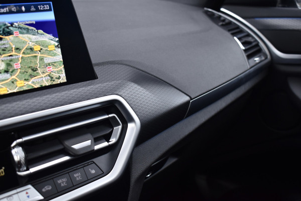 BMW X3 xDrive30e M Sport Shadow | Pano | Laser | Head-Up | Trekhaak | CarPlay | Stuur+Stoelverwarming |