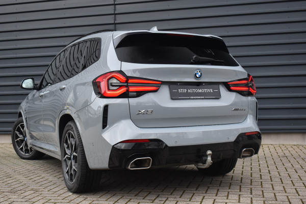 BMW X3 xDrive30e M Sport Shadow | Pano | Laser | Head-Up | Trekhaak | CarPlay | Stuur+Stoelverwarming |