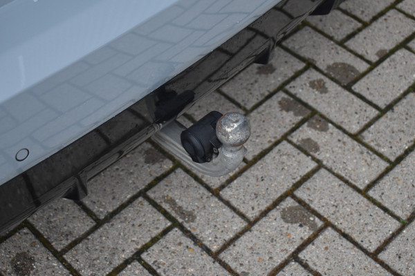 BMW X3 xDrive30e M Sport Shadow | Pano | Laser | Head-Up | Trekhaak | CarPlay | Stuur+Stoelverwarming |