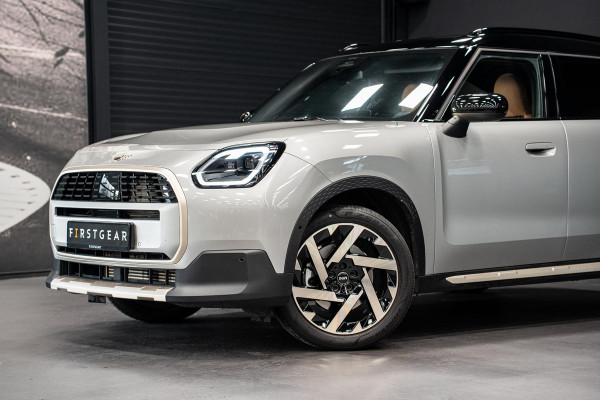 MINI Countryman 1.5 C Favoured M *Panorama / Head-up Display / Keyless Entry / Apple Carplay / LED-verlichting*