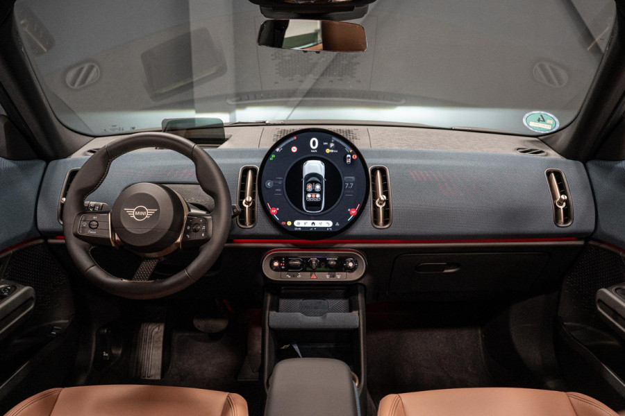 MINI Countryman 1.5 C Favoured M *Panorama / Head-up Display / Keyless Entry / Apple Carplay / LED-verlichting*